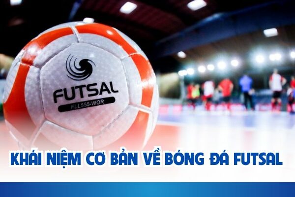 Futsal là môn bóng đá trong nhà có tốc độ cao, sân nhỏ và yêu cầu kỹ thuật xử lý bóng nhanh. 