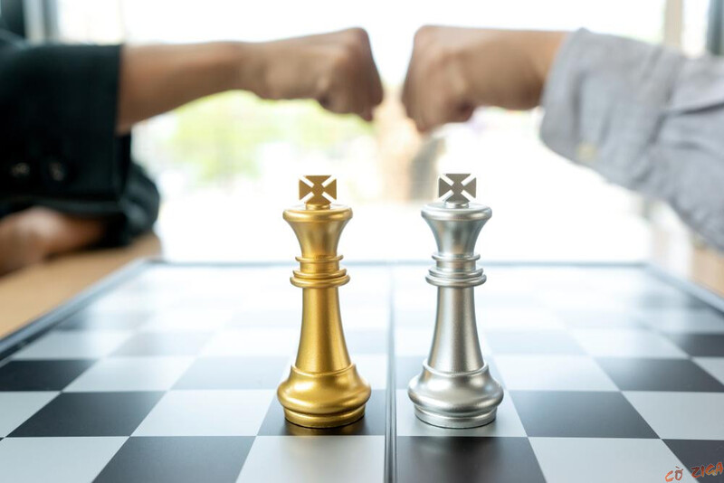 Chiến thuật cờ Vua giúp người chơi kiểm soát trung tâm, phát triển quân và bảo vệ Vua hiệu quả. 