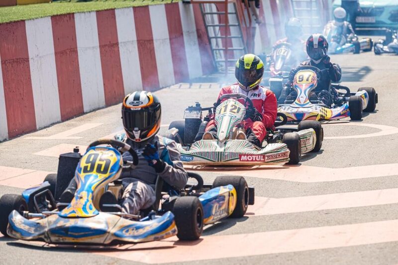 Go Kart đề cao cạnh tranh lành mạnh, không cố tình va chạm hoặc gây nguy hiểm cho người chơi khác. 