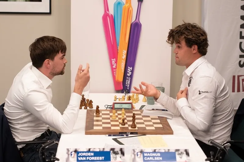 Carlsen thống trị các giải đấu cờ nhanh, cờ chớp và hệ sinh thái Esports toàn cầu.