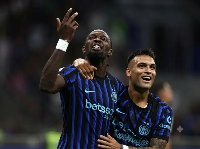 Lautaro Martínez và Marcus Thuram là những gương mặt nổi bật trên hàng công
